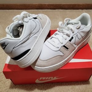 Summit White(Cream Like Color), White, & Black Nike Squash Kids 7y